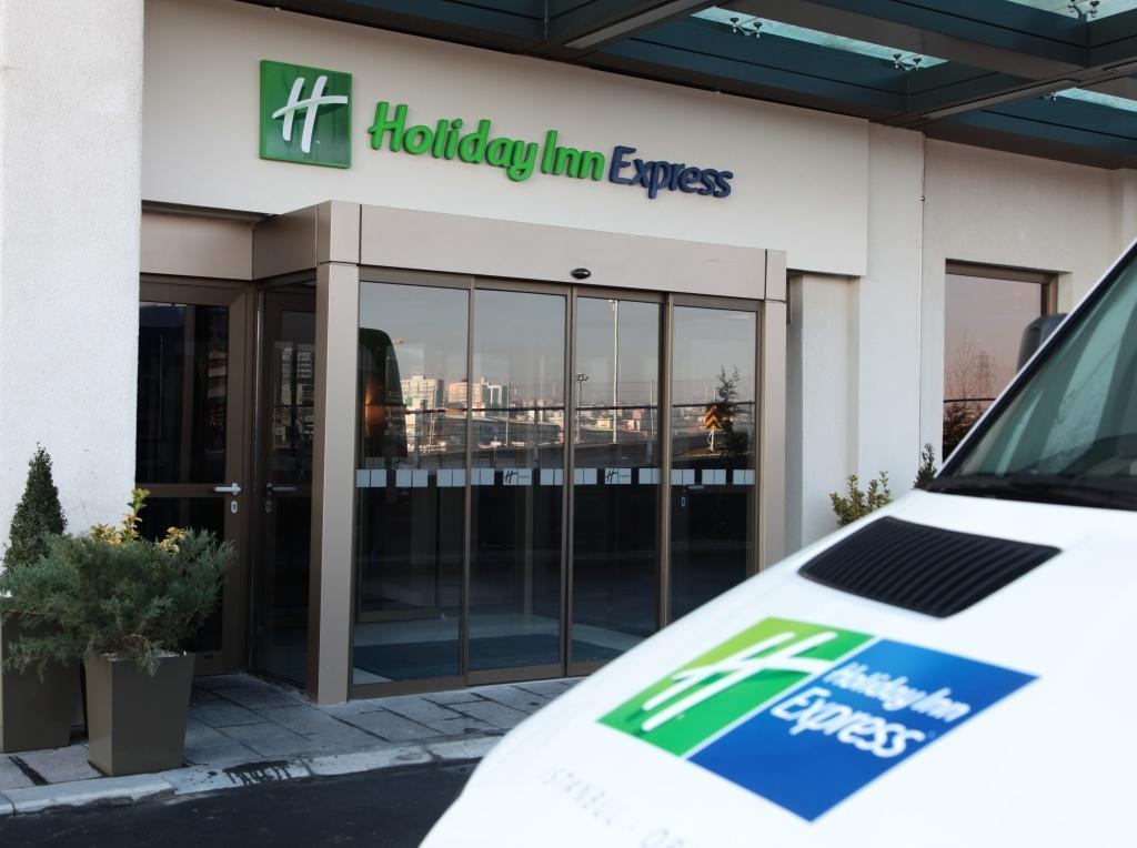 Holiday Inn Express Istanbul-Ora Екстериор снимка